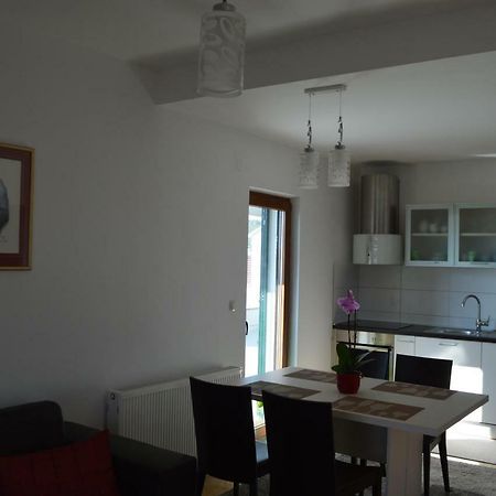 Apartmani Mila Sukosan Exterior photo