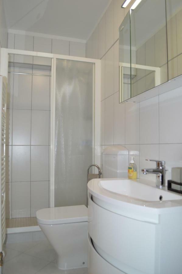 Apartmani Mila Sukosan Exterior photo