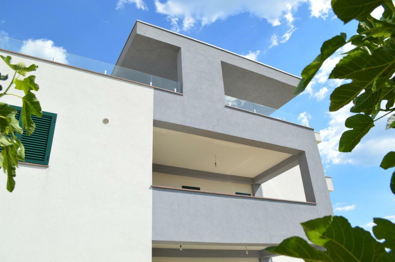Apartmani Mila Sukosan Exterior photo